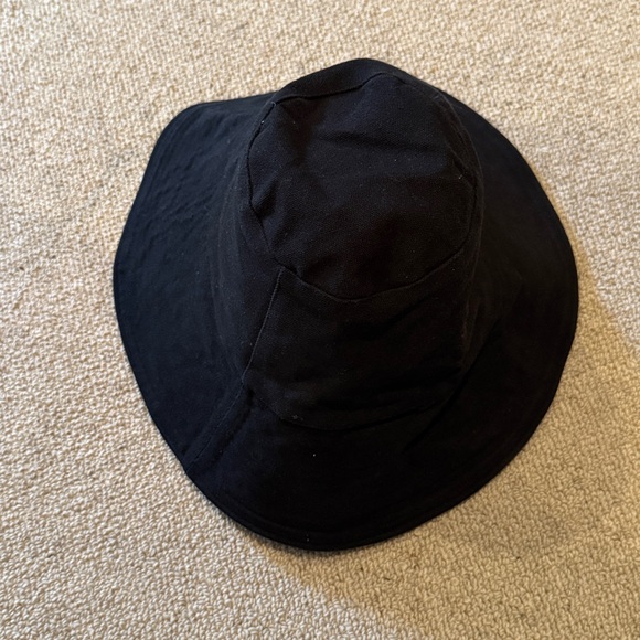 DOEN Canvas Wide Black Bucket Hat Size M/L - Picture 2 of 5